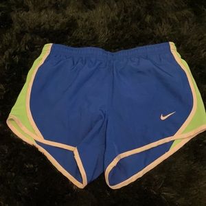 Girl’s Small Nike Dri-fit shorts